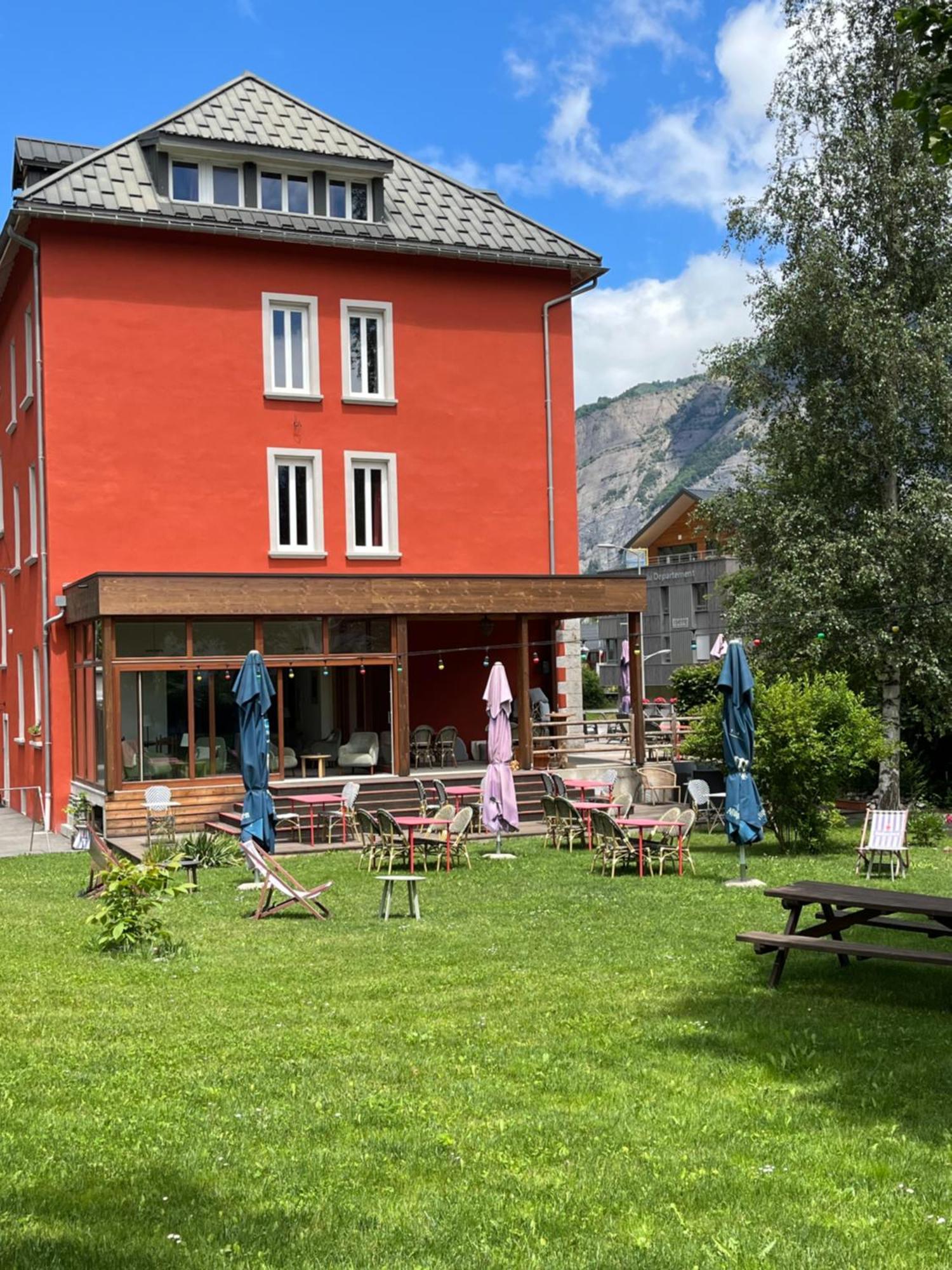Hotel Oberland Le Bourg-dʼOisans Exterior foto