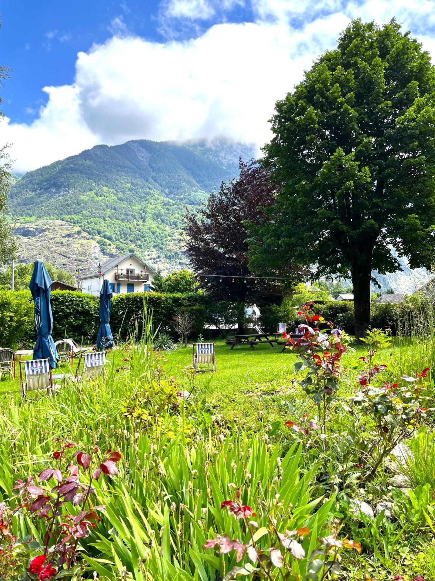 Hotel Oberland Le Bourg-dʼOisans Exterior foto